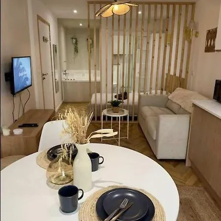 Apartment La Siesta - Jacuzzi Et Cozy